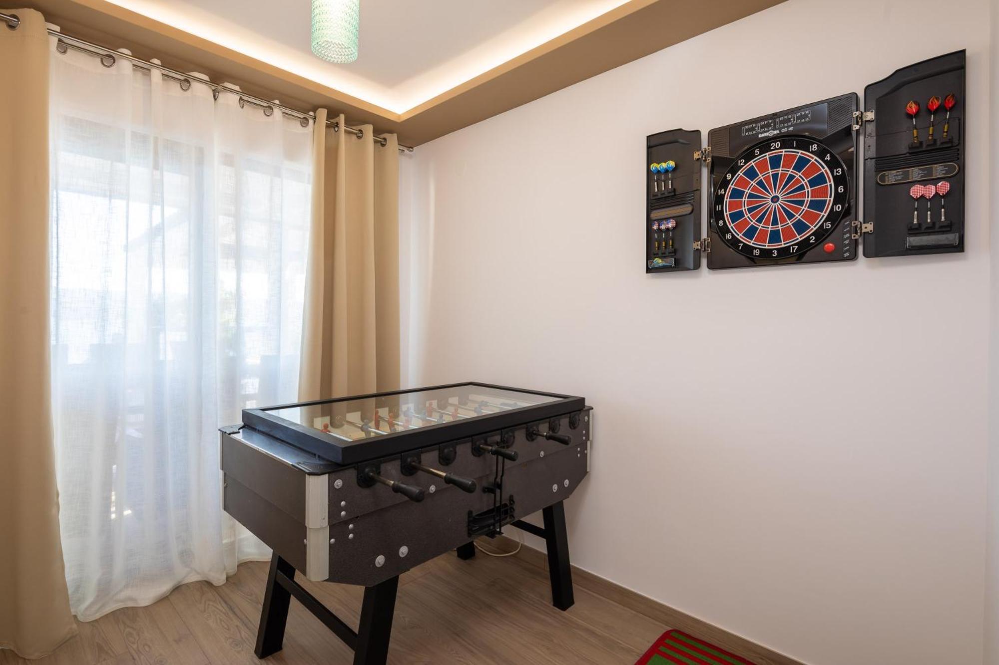 Luxury Seafront Villa With Heated Pool, Jacuzzi, Sea View, 150 M From Beach Stanici Exterior foto