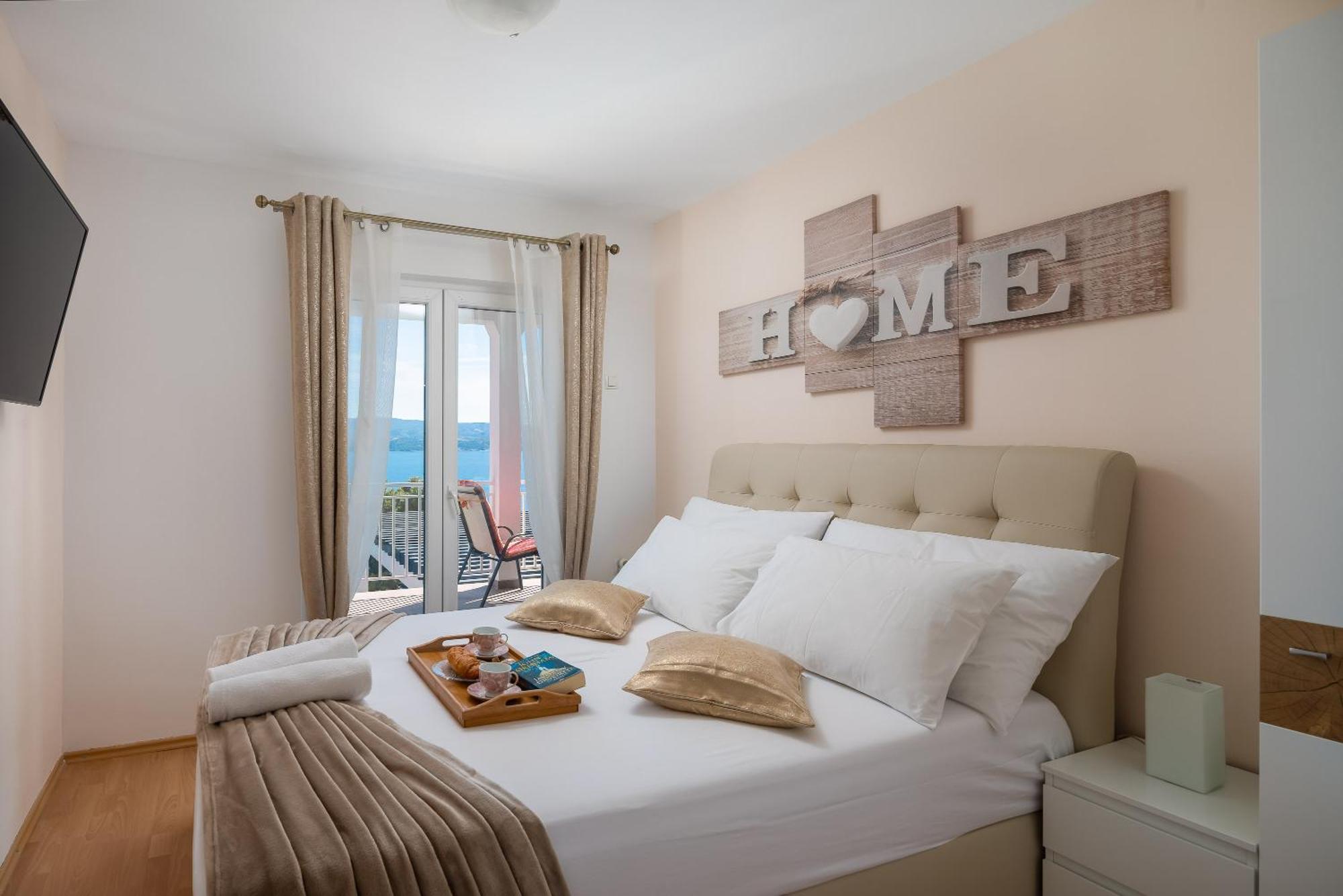 Luxury Seafront Villa With Heated Pool, Jacuzzi, Sea View, 150 M From Beach Stanici Exterior foto
